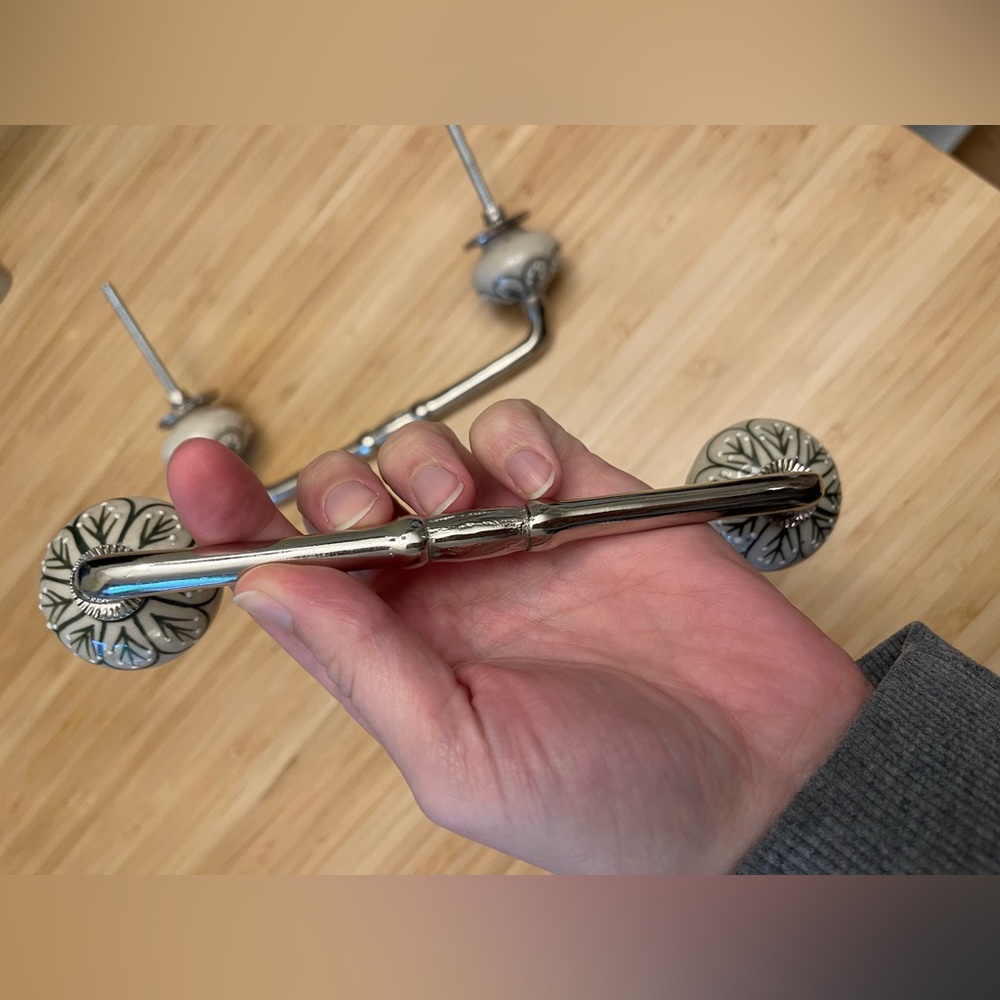 Set of 2 silver drawer pulls